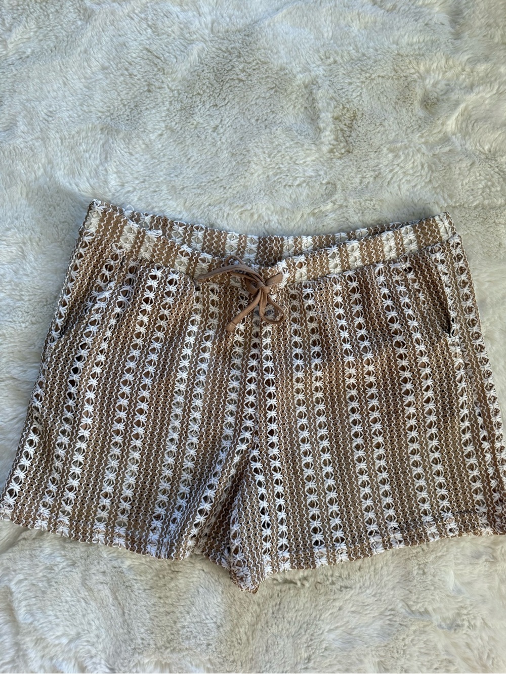 NWOT Serra Tan and White Crochet Shorts